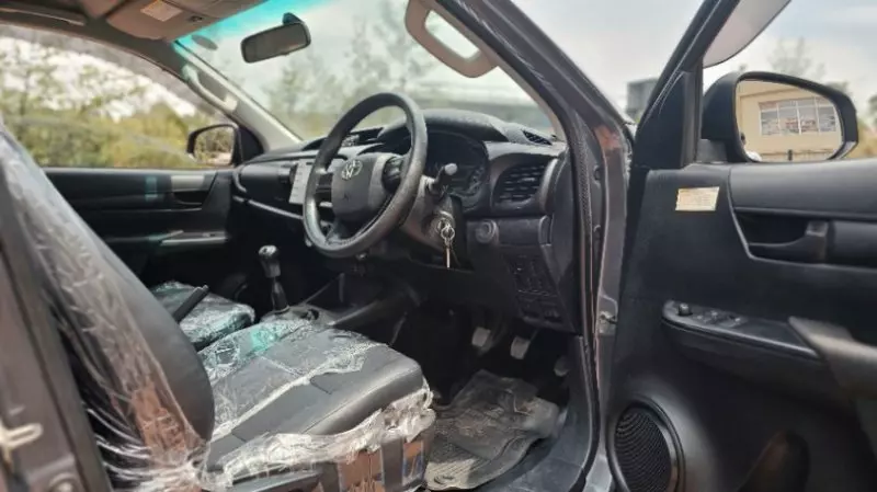 Toyota Hilux Revo    - 2019