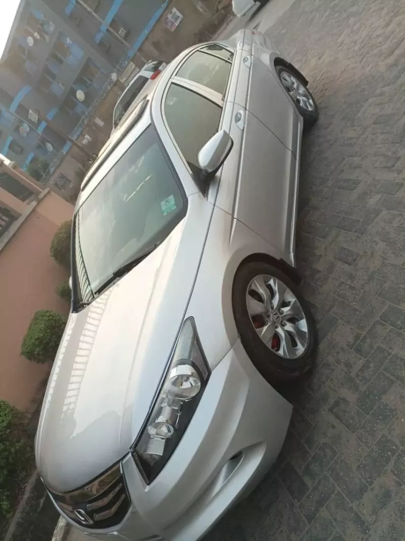 Honda Accord   - 2009