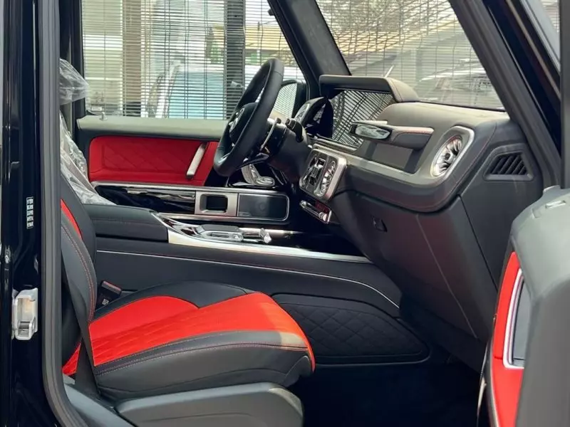 Mercedes-Benz G63 AMG   - 2025