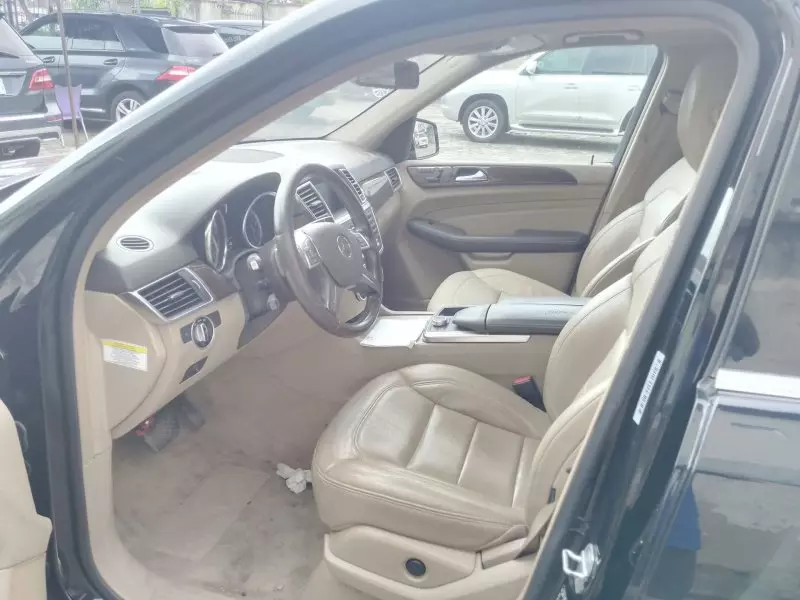 Mercedes-Benz ML 350   - 2012