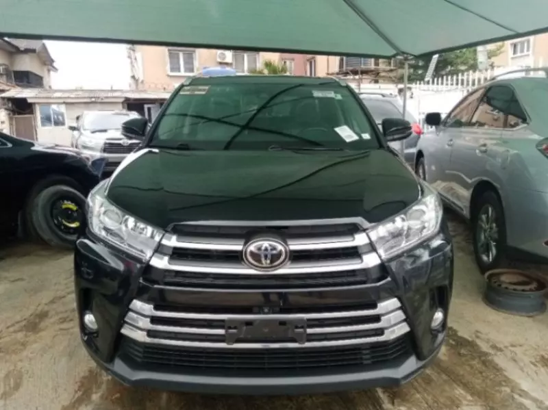 Toyota Highlander   - 2017
