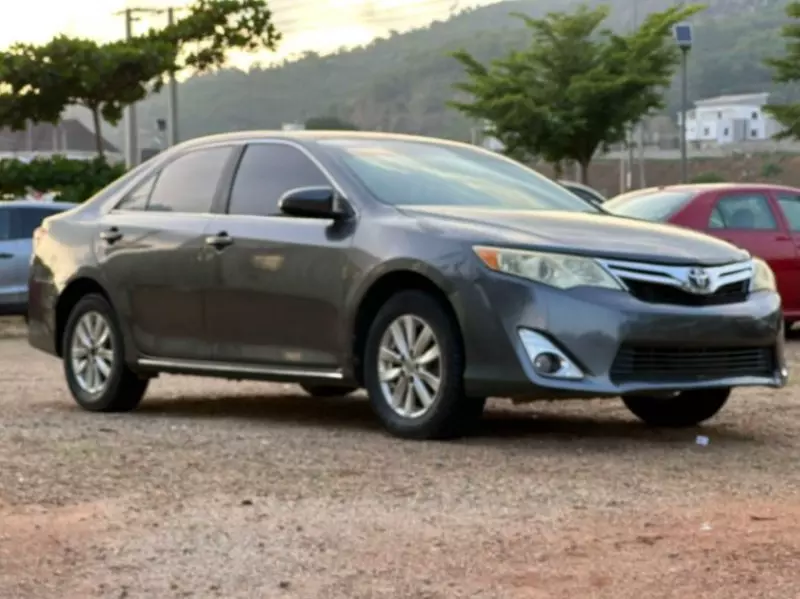 Toyota Camry   - 2013