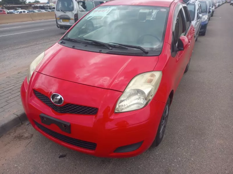 Toyota Vitz   - 2011