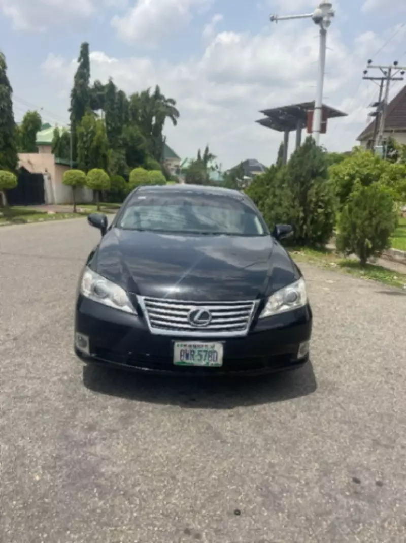 Lexus ES   - 2011