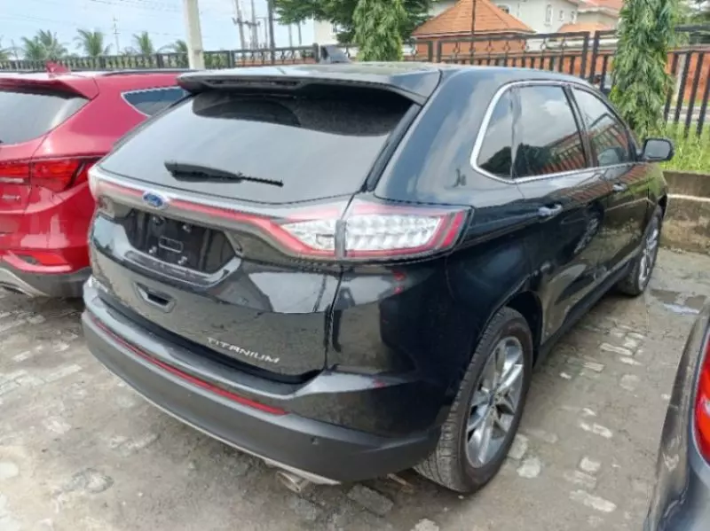 Ford Edge   - 2015