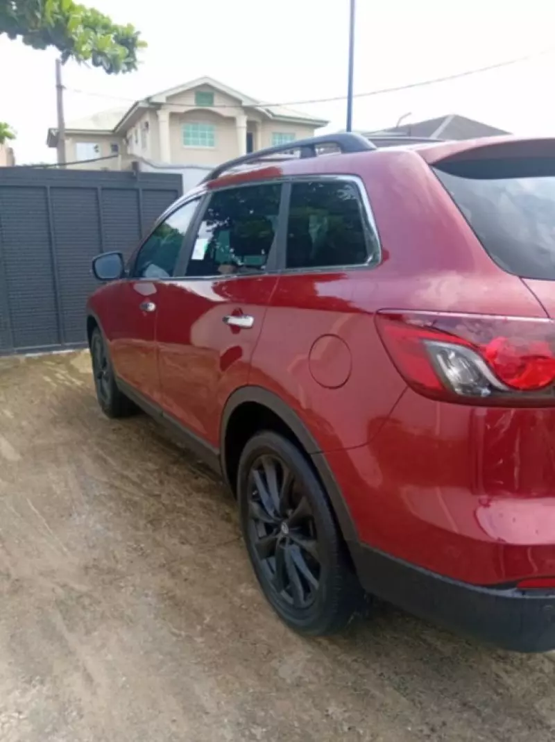 Mazda CX-9