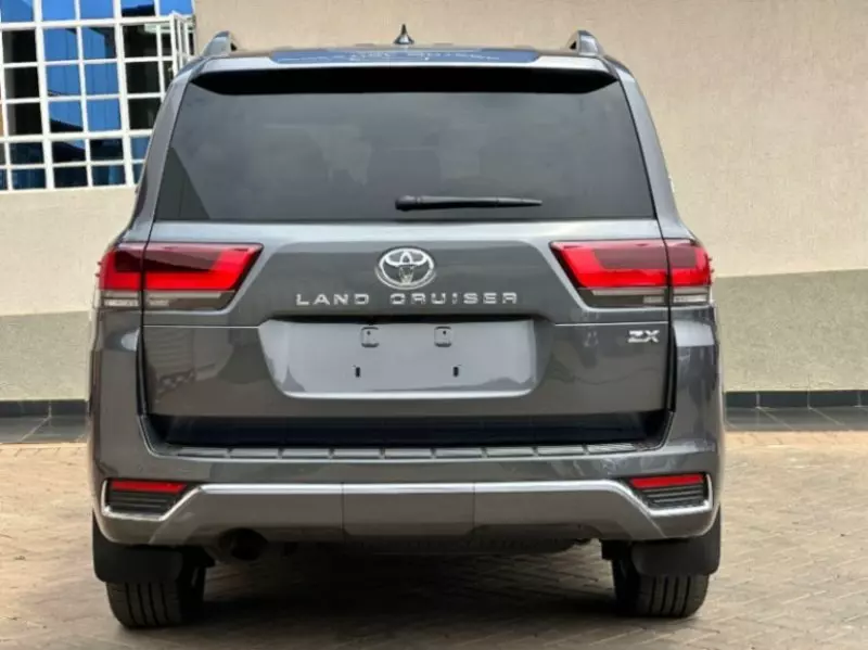 Toyota Landcruiser 300   - 2022