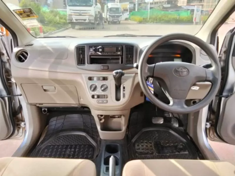 Toyota Pixis    - 2012