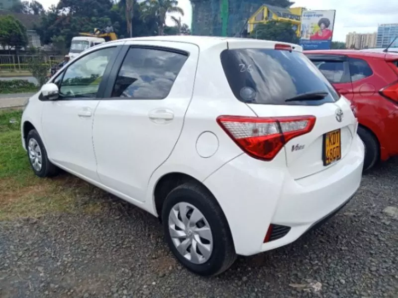 Toyota Vitz   - 2018
