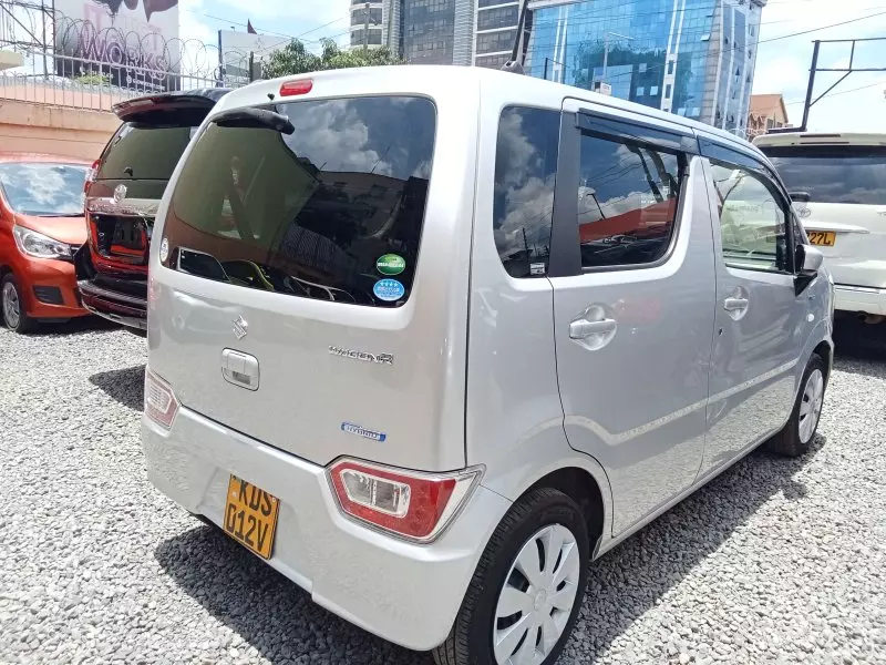 SUZUKI Wagon R   - 2019