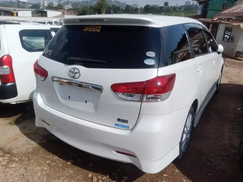 Toyota Wish   - 2011
