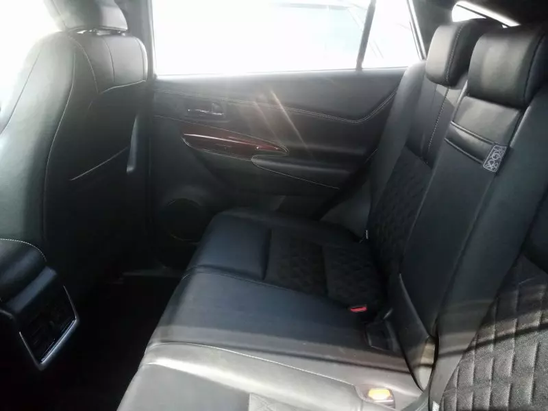 Toyota Harrier   - 2016