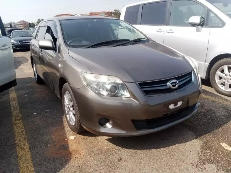 Toyota Fielder    - 2012