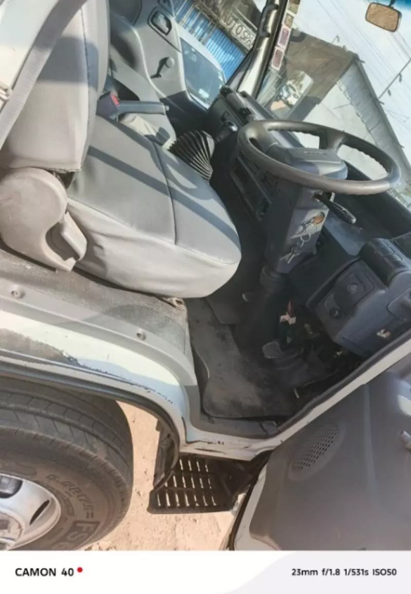 Isuzu NPR   - 2019
