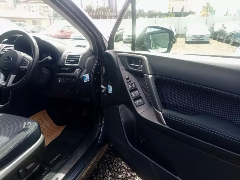 Subaru Forester   - 2017