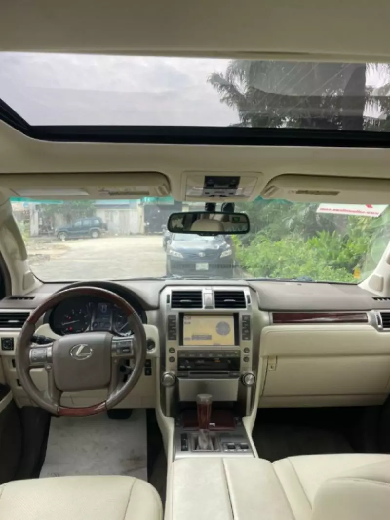 Lexus GX 460   - 2010