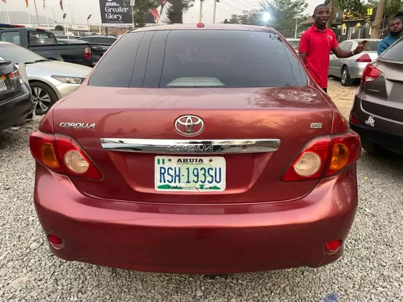 Toyota corolla   - 2009