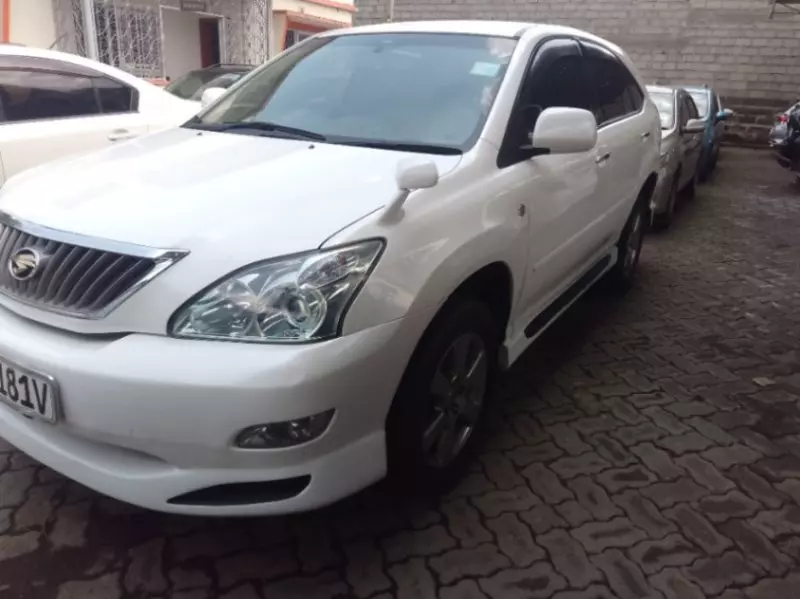 Toyota Harrier   - 2008