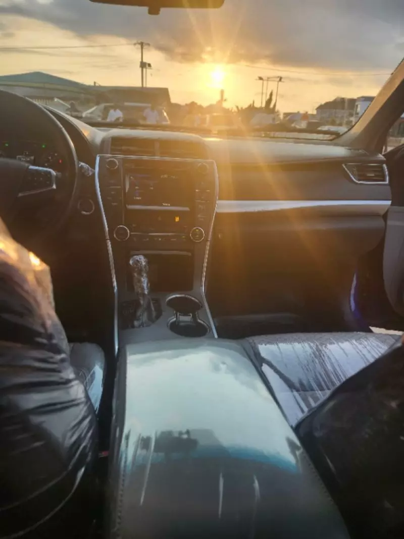 Toyota camry   - 2015