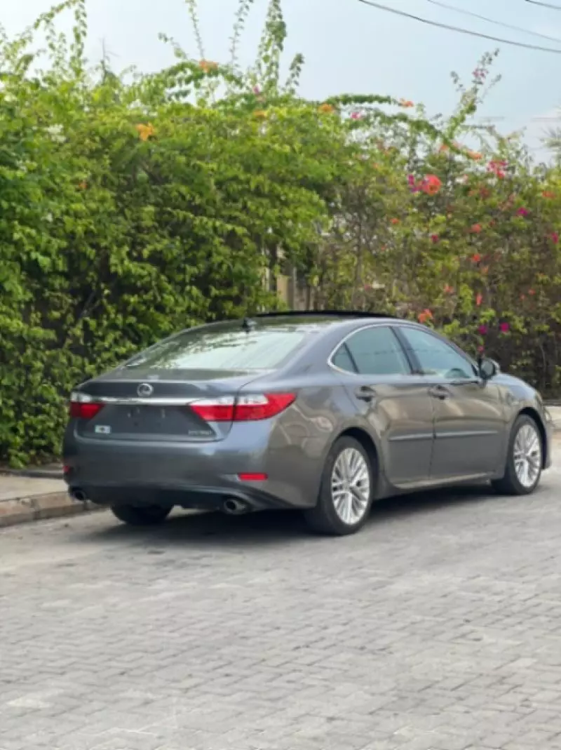 Lexus ES 330   - 2013