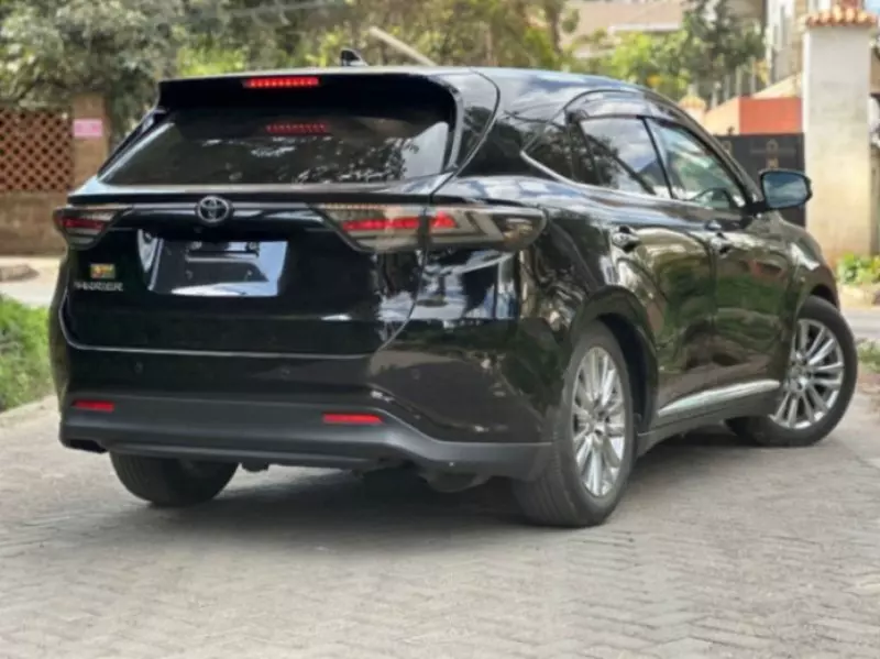 Toyota Harrier   - 2018