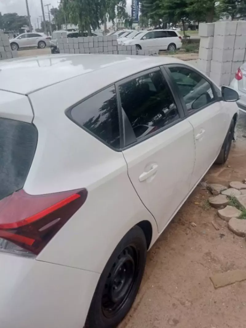 Toyota corolla   - 2018