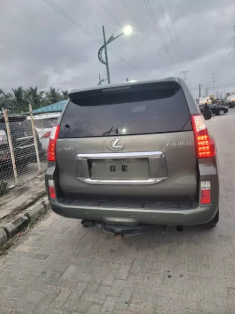 Lexus GX 460   - 2010