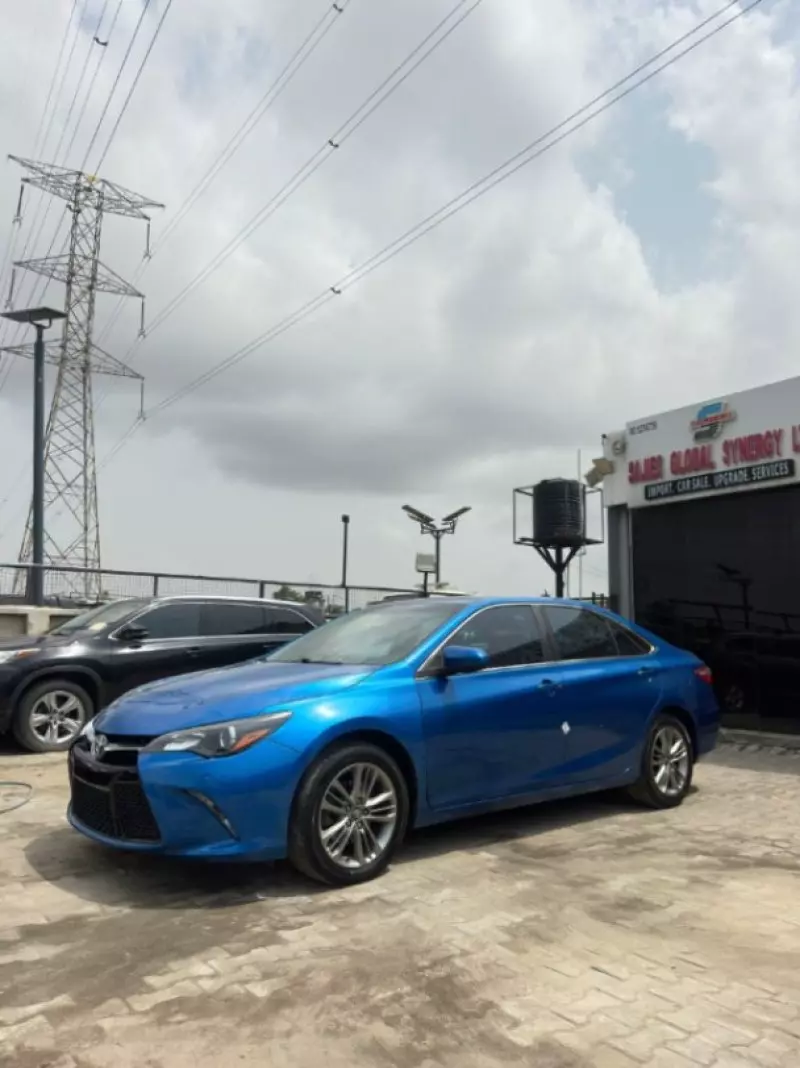 Toyota Camry   - 2017