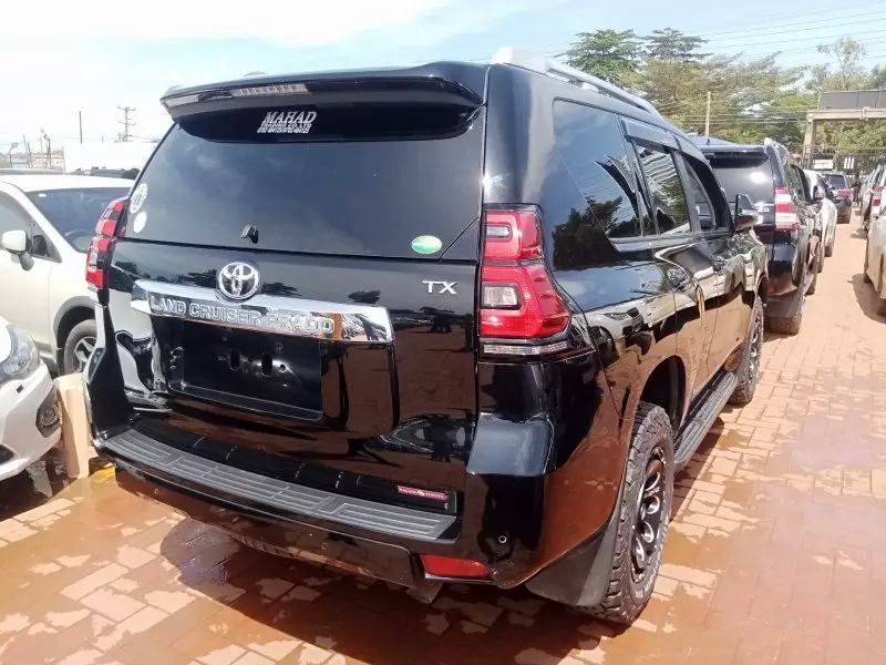 Toyota Landcruiser Prado   - 2017