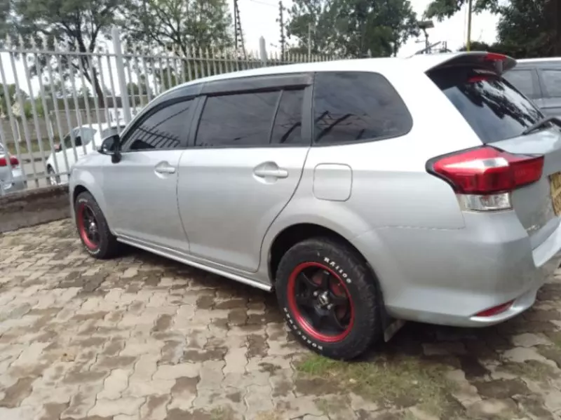 Toyota Fielder    - 2016