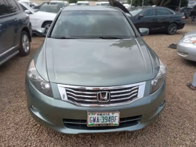 Honda Accord   - 2009