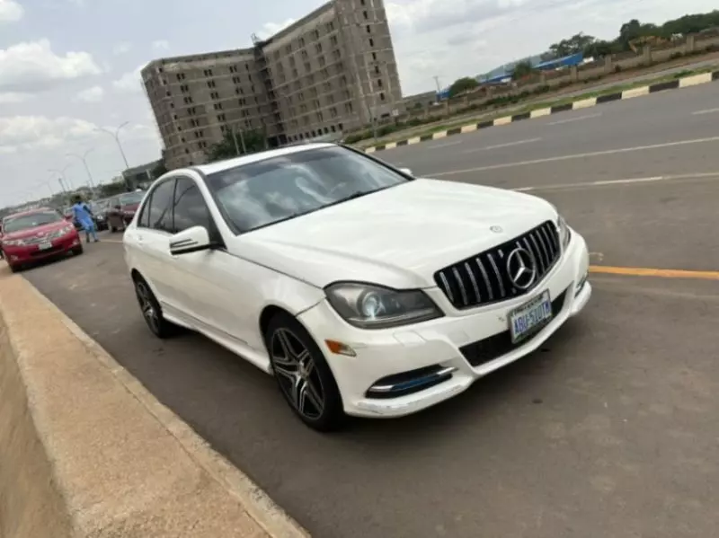 Mercedes-Benz C 350   - 2012