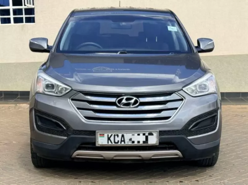 Hyundai Santa Fe   - 2013