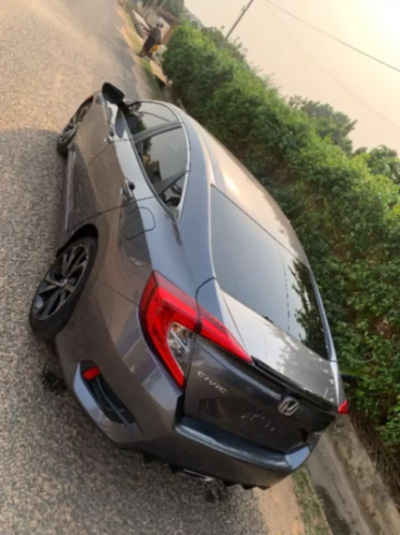 Honda Civic   - 2020