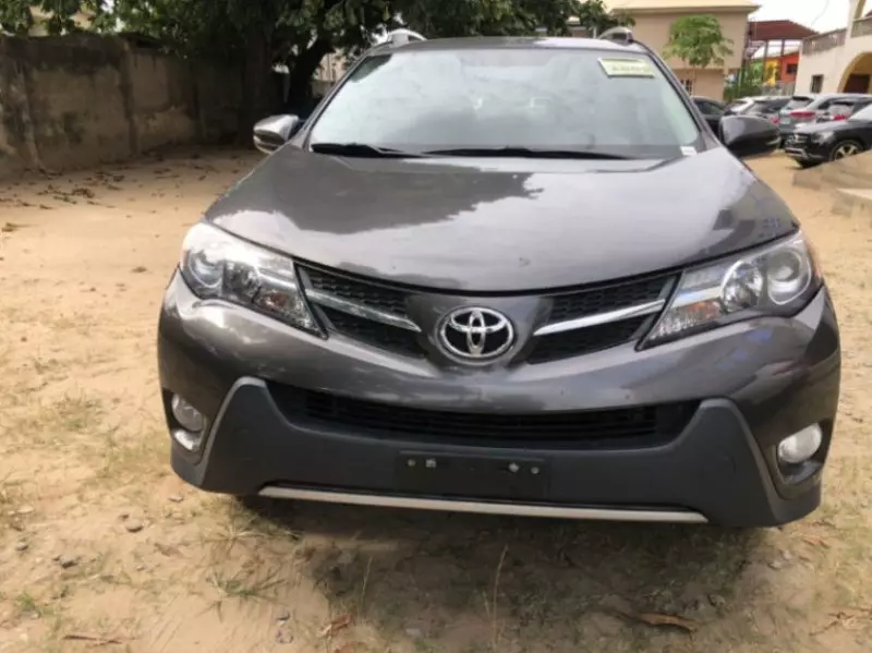Toyota RAV4   - 2015