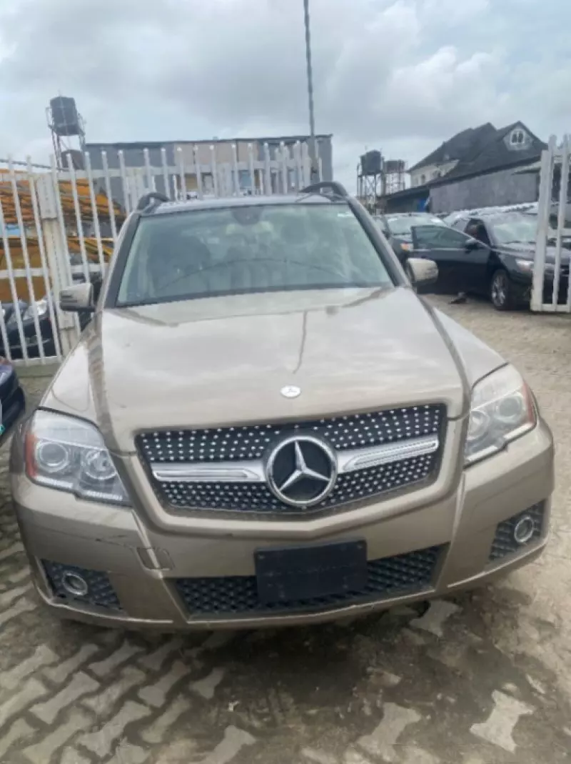 Mercedes-Benz GLK 350   - 2010