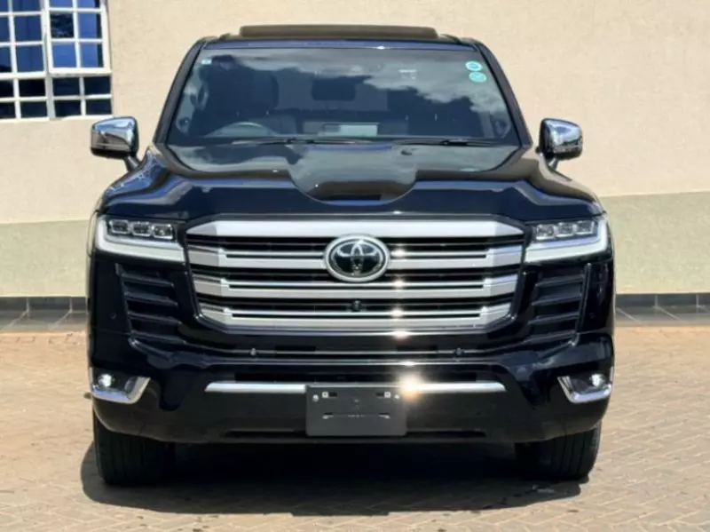 Toyota LAND CRUISER 300 LC300