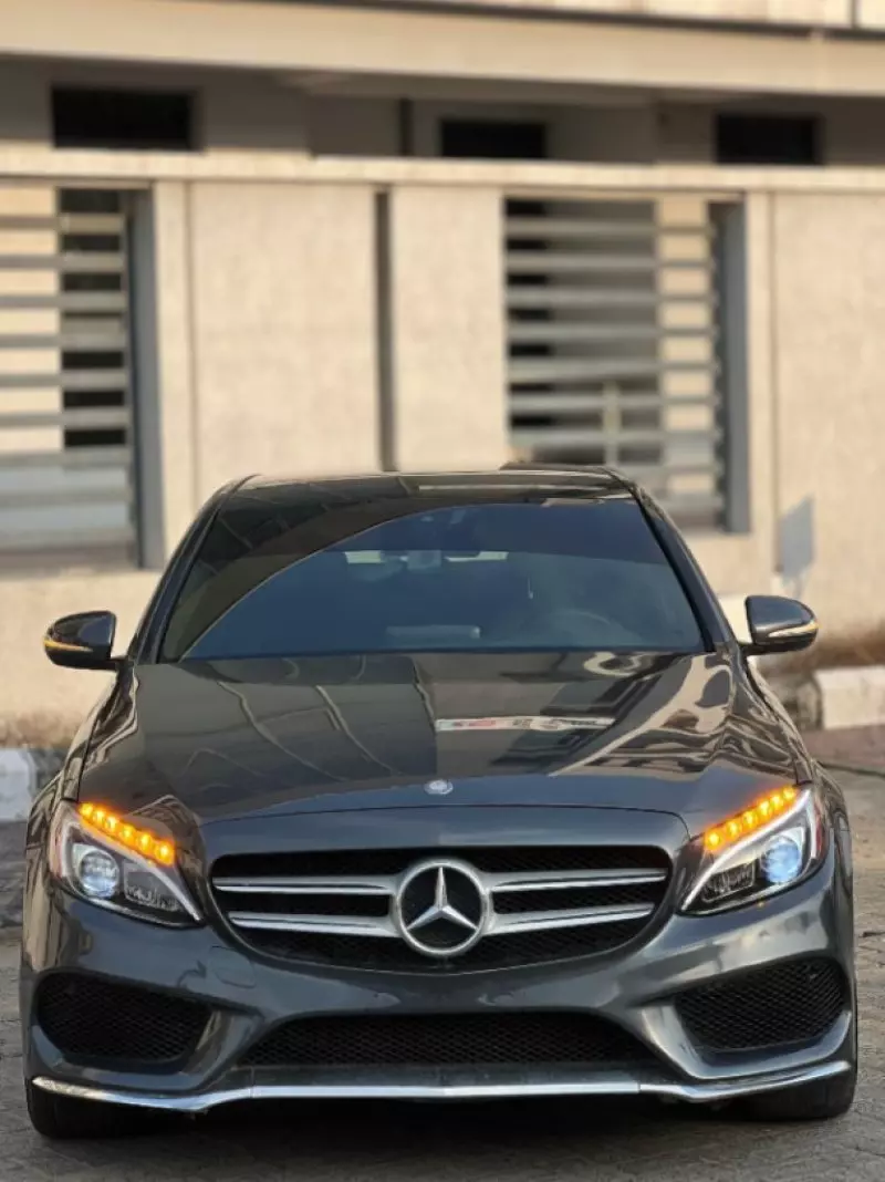 Mercedes-Benz C 300