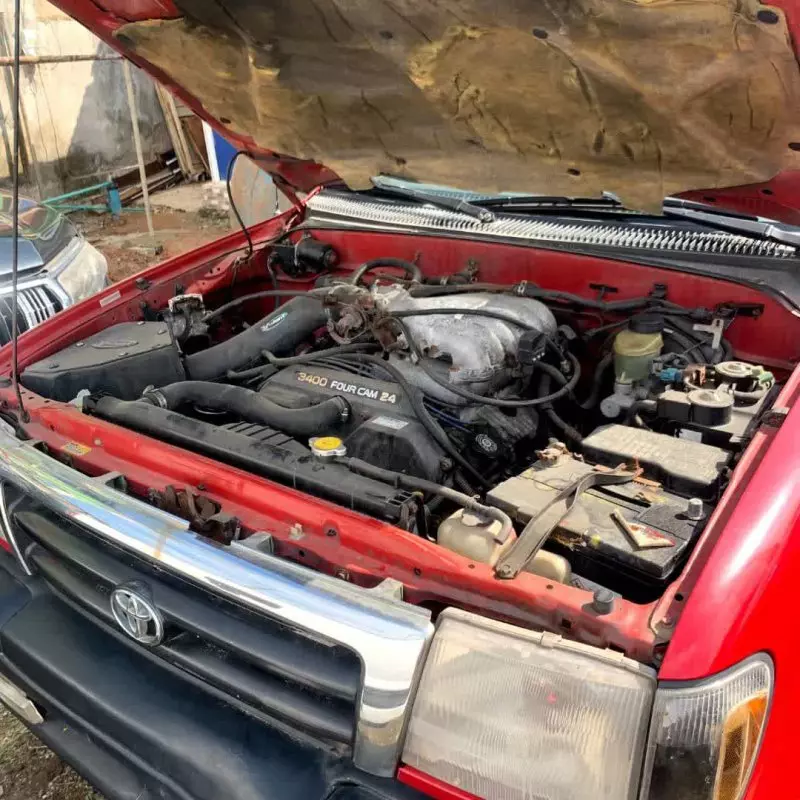Toyota Tacoma   - 1999