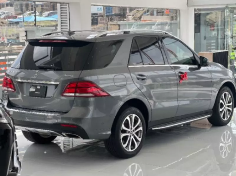 Mercedes-Benz ML 400