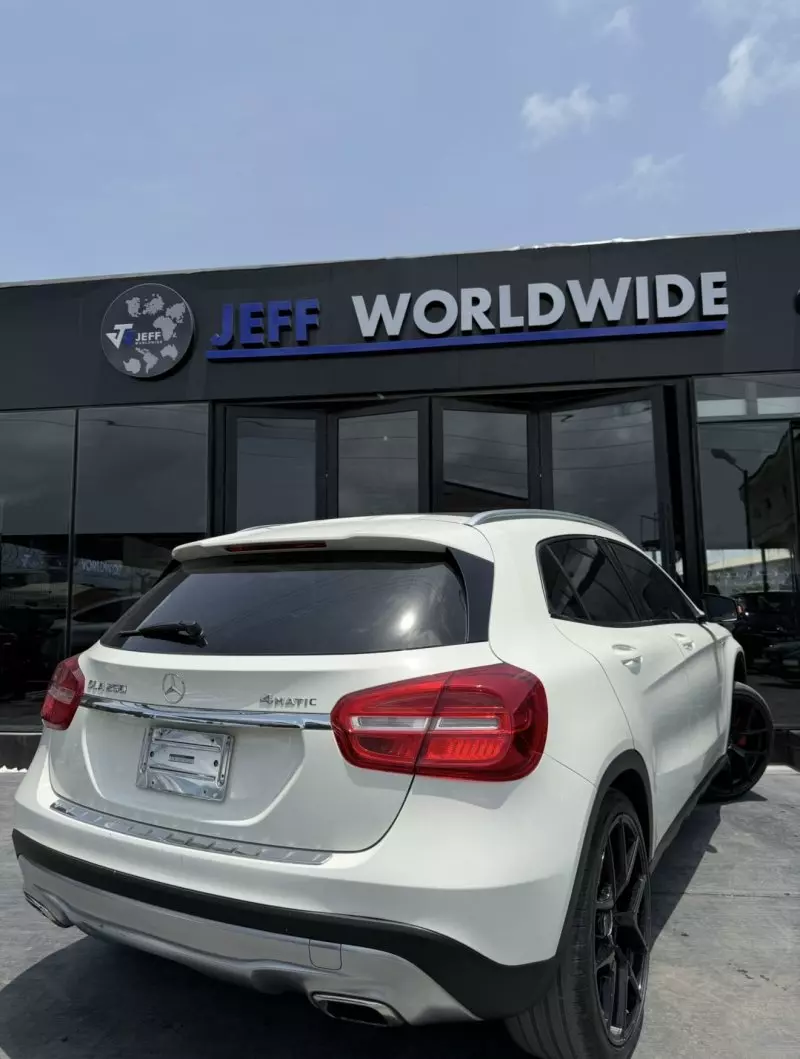 Mercedes-Benz 250   - 2015