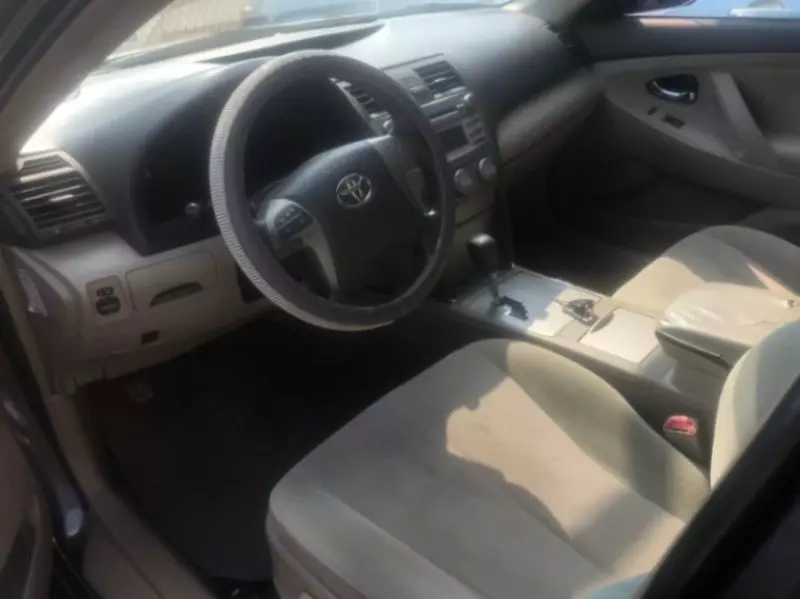 Toyota Camry   - 2011