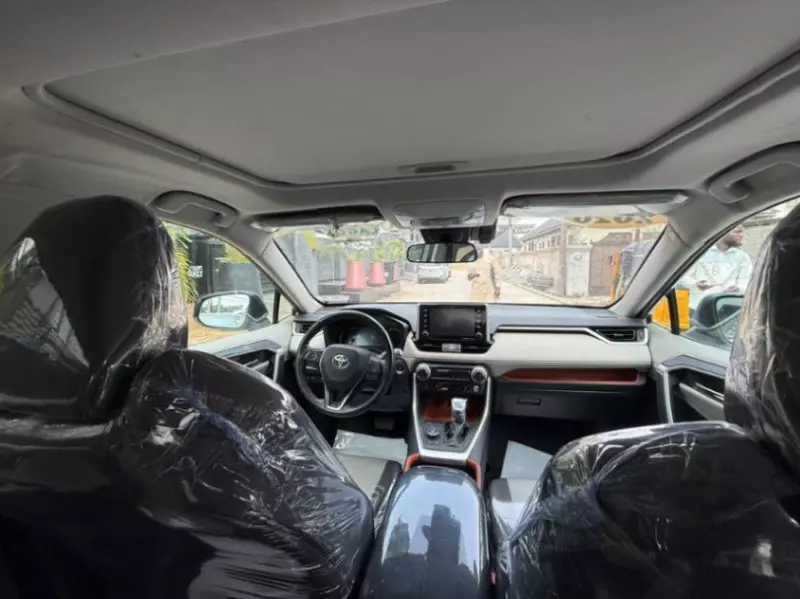 Toyota RAV4   - 2019