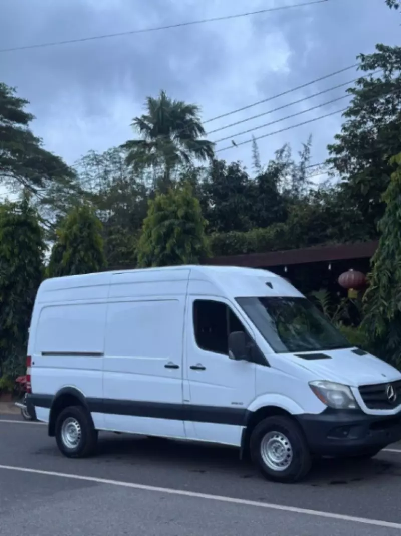 Mercedes-Benz Sprinter   - 2014