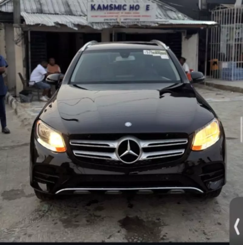 Mercedes-Benz GLC 300   - 2017