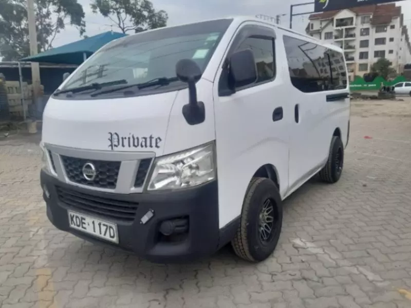 Nissan Caravan    - 2013