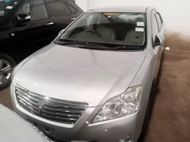 Toyota Premio    - 2009