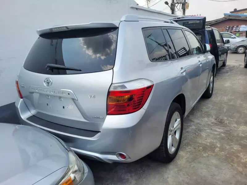 Toyota Highlander   - 2008