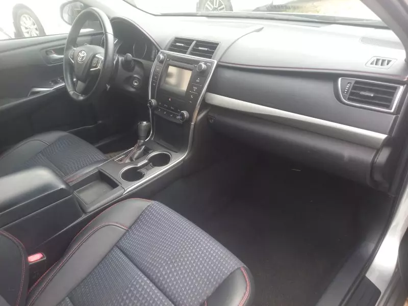 Toyota Camry   -
