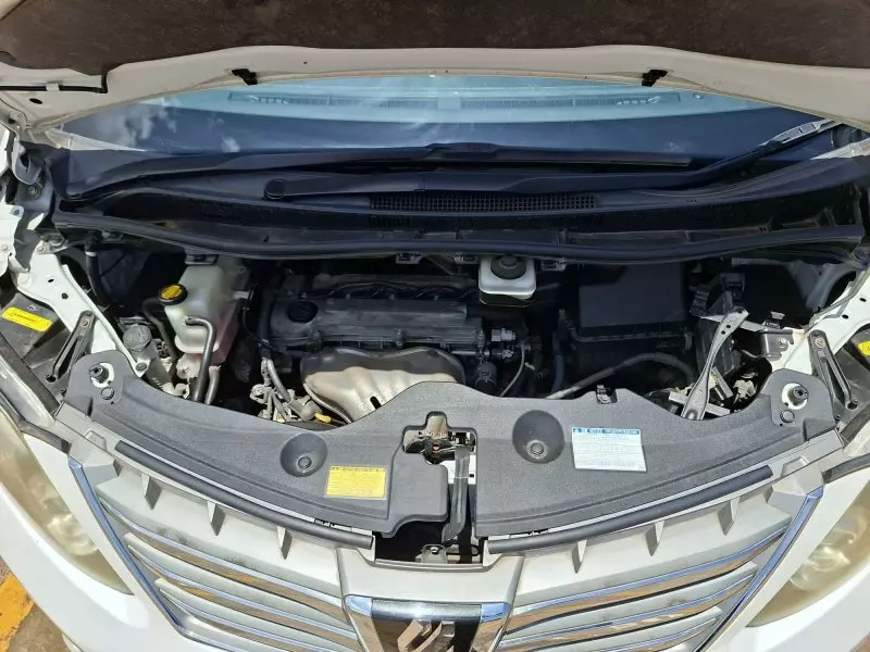 Toyota Alphard   - 2011